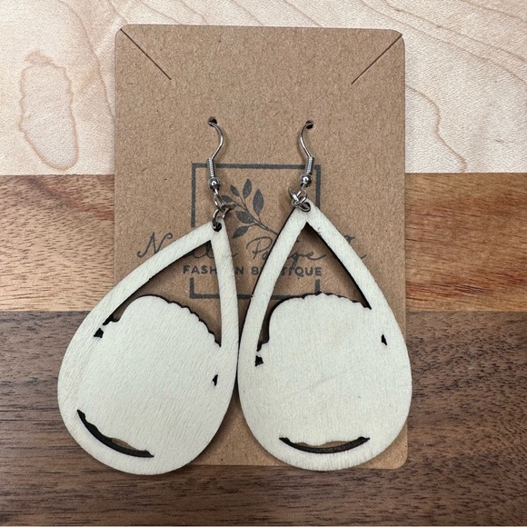 Halloween Wooden Earrings Boo Bats Ghost Scary - Picture 2 of 3